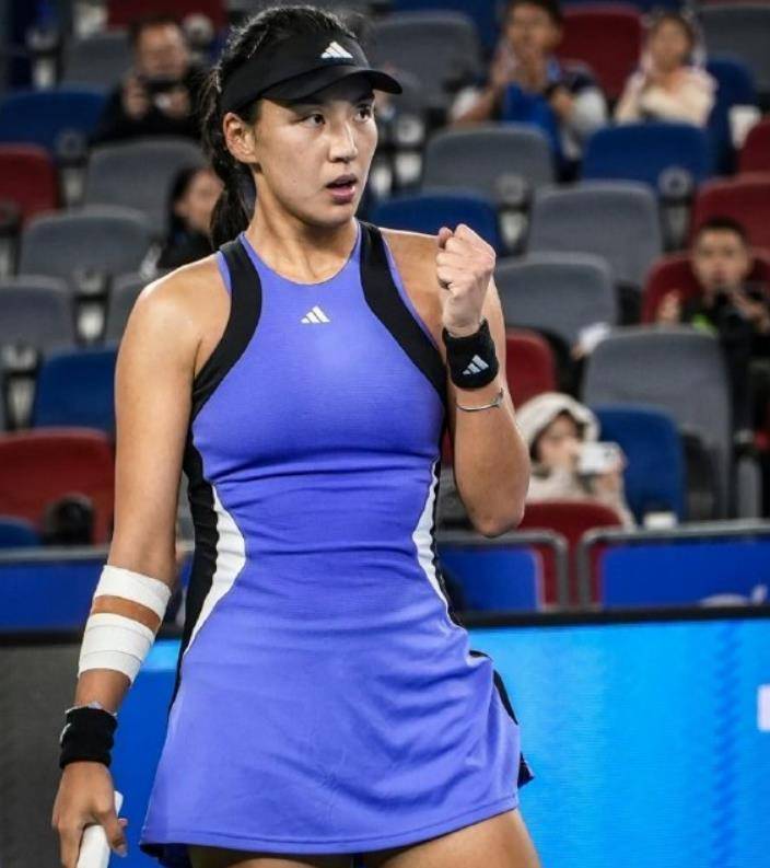 台上毫不留 台上毫不留