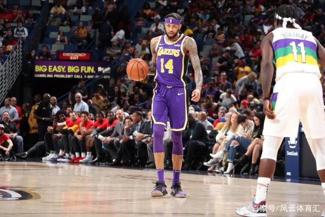 拉起对方肘 拉起对方肘