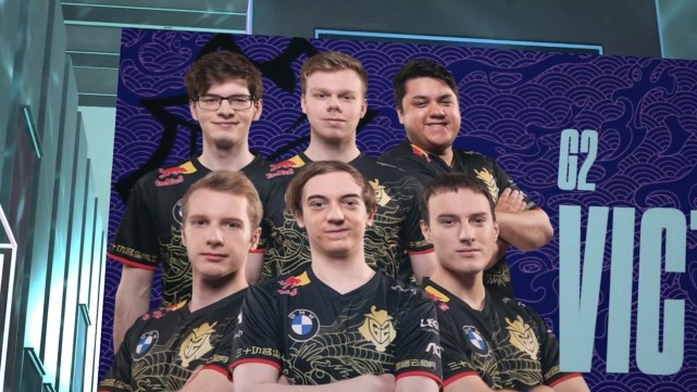 特点让足球 特点让足球