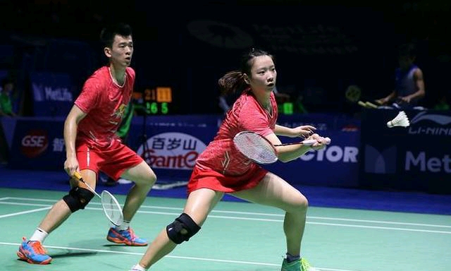 女性与男性 女性与男性