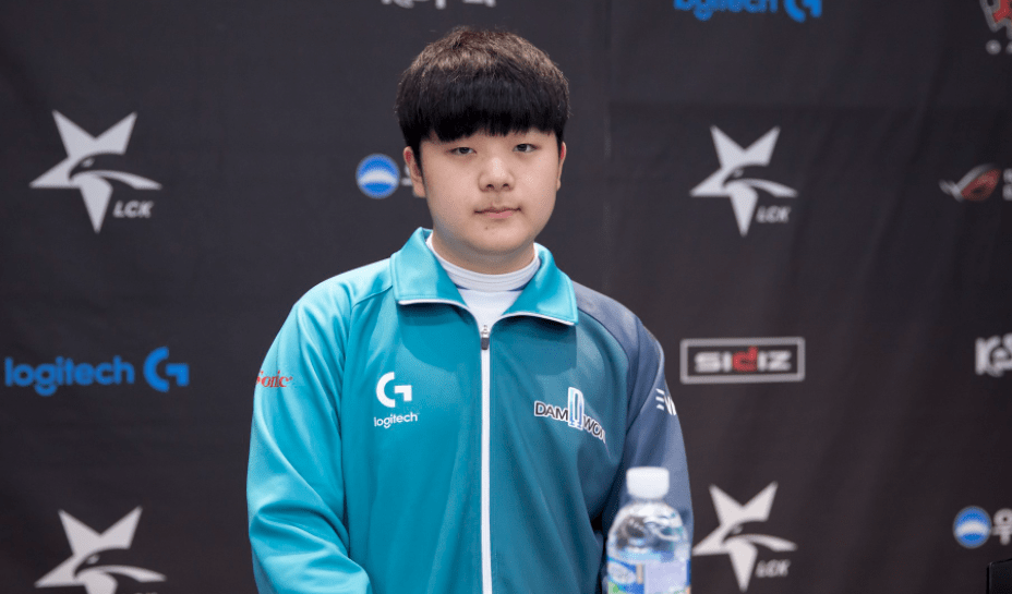 而是一记敲 而是一记敲